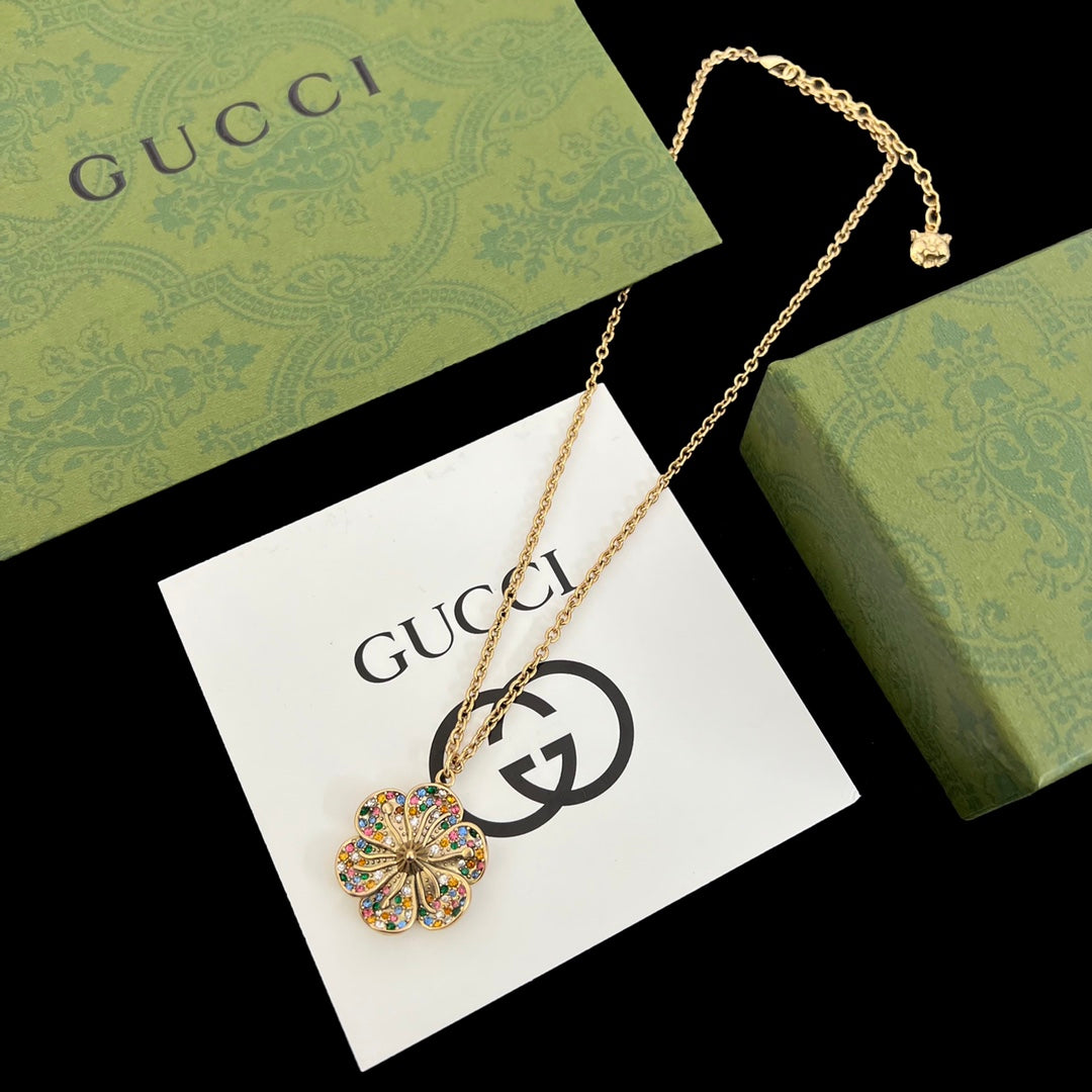 Multicolor Pavé Daisy Logo Pendant Chain Jewelry Set