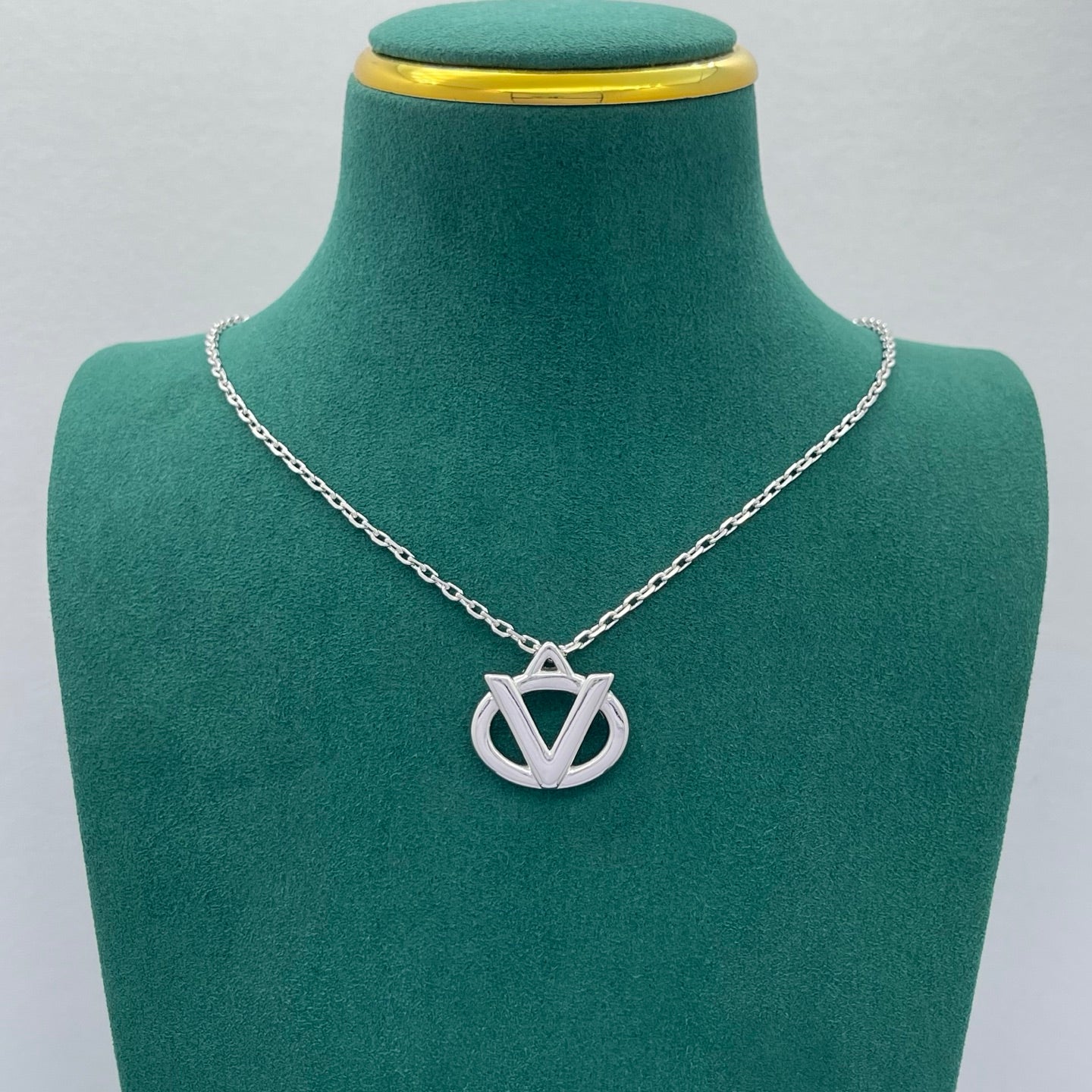 Minimalist V-Letter Logo 4-Piece Jewelry Set