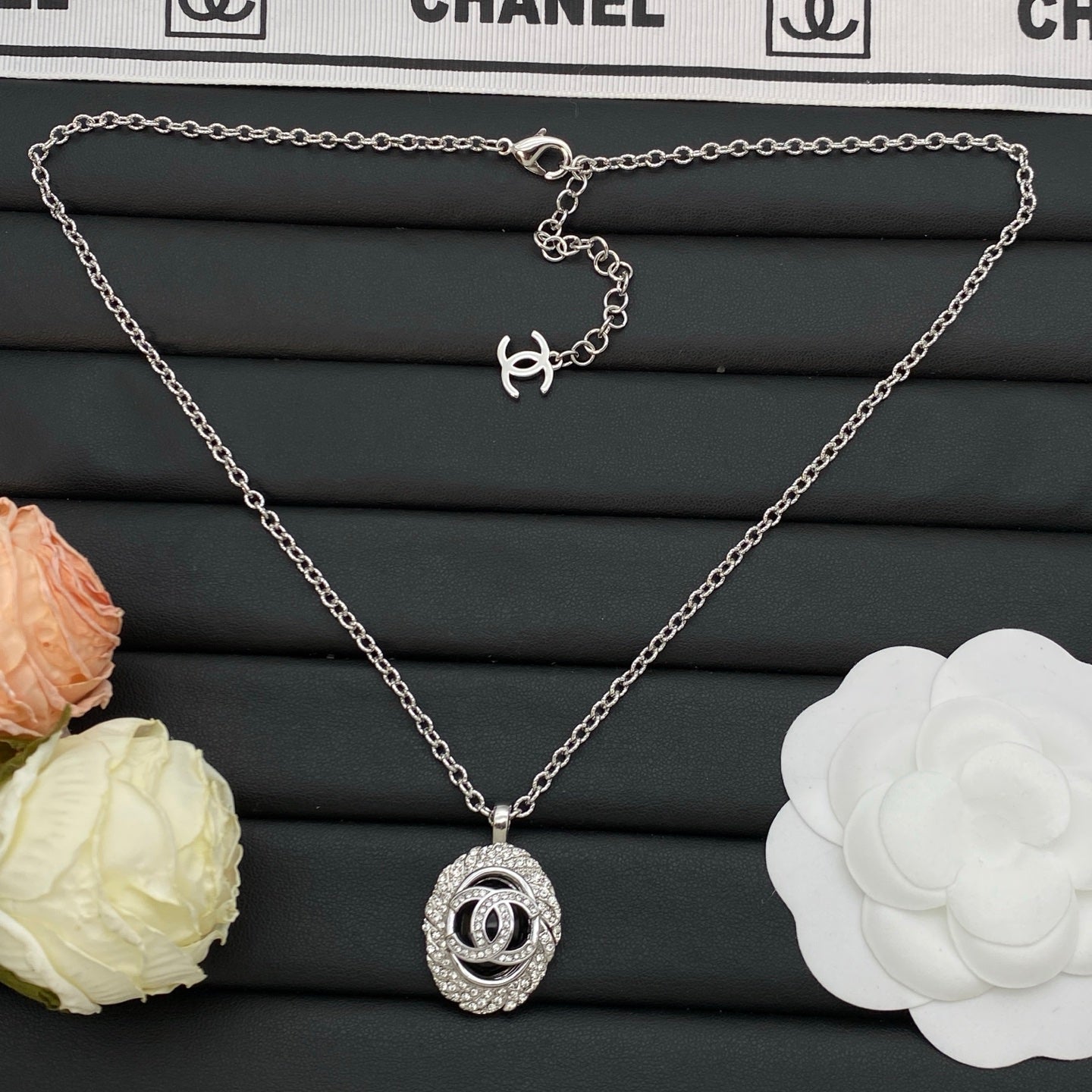 Crystal Swirl Jewelry Set – Multi-Chain Choker, Pendant Necklace & Stud Earrings