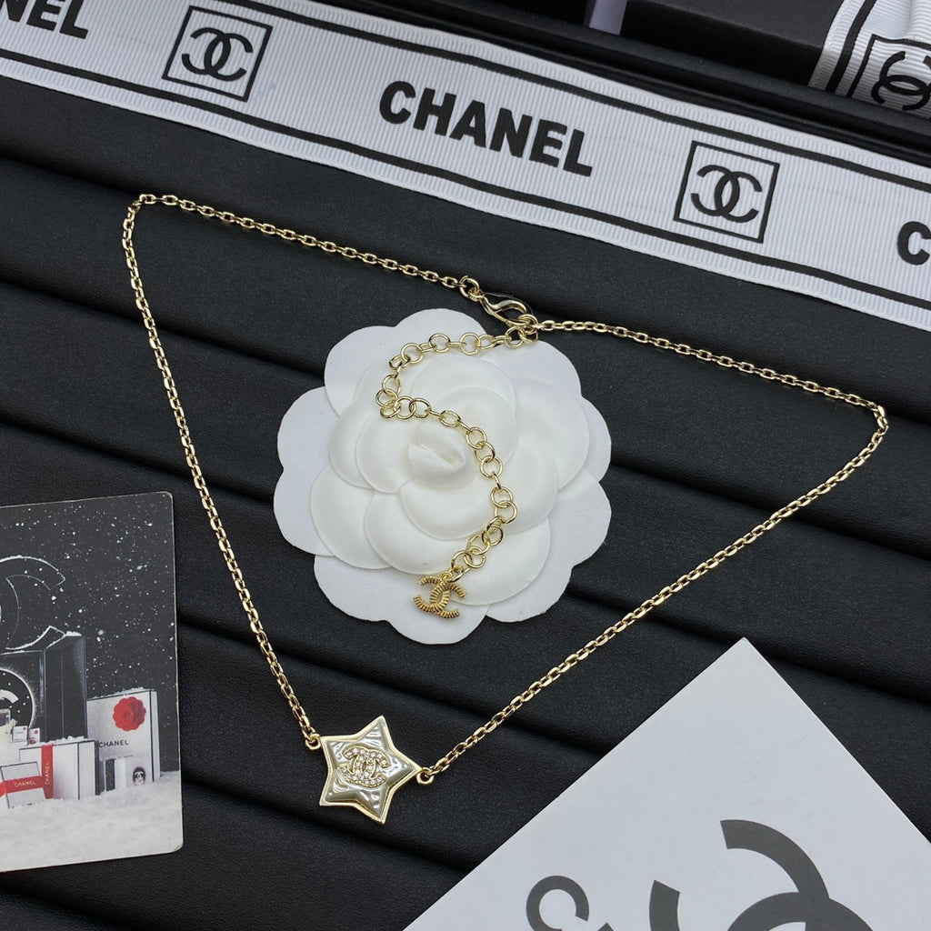 Puffy Star CC Crystal Pendant Necklace – Gold & Silver