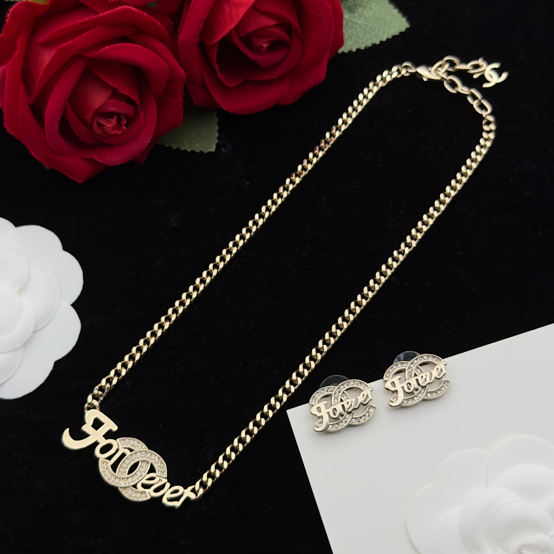 Forever Radiance Jewelry Set – Crystal Curb Chain Necklace & Stud Earrings