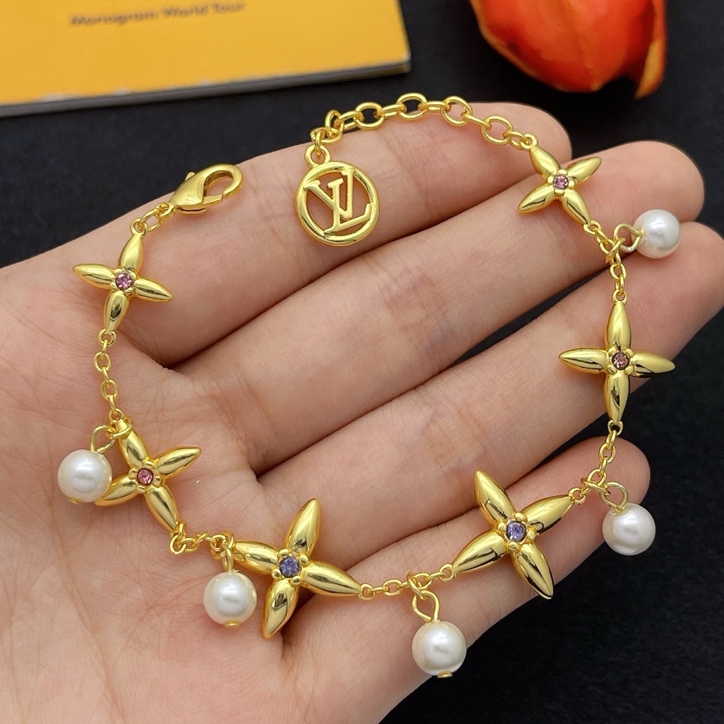Pearl & Flower Cluster Pendant Jewelry Set