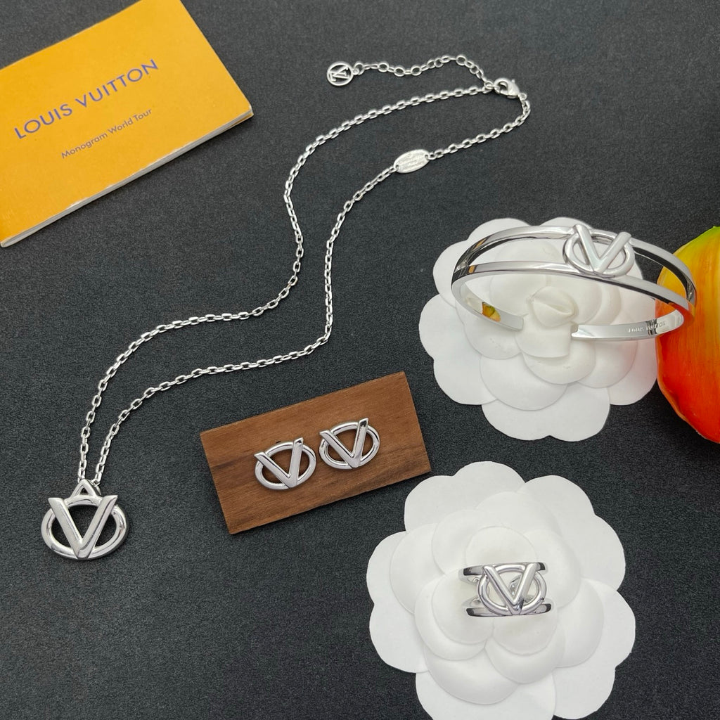 Minimalist V-Letter Logo 4-Piece Jewelry Set