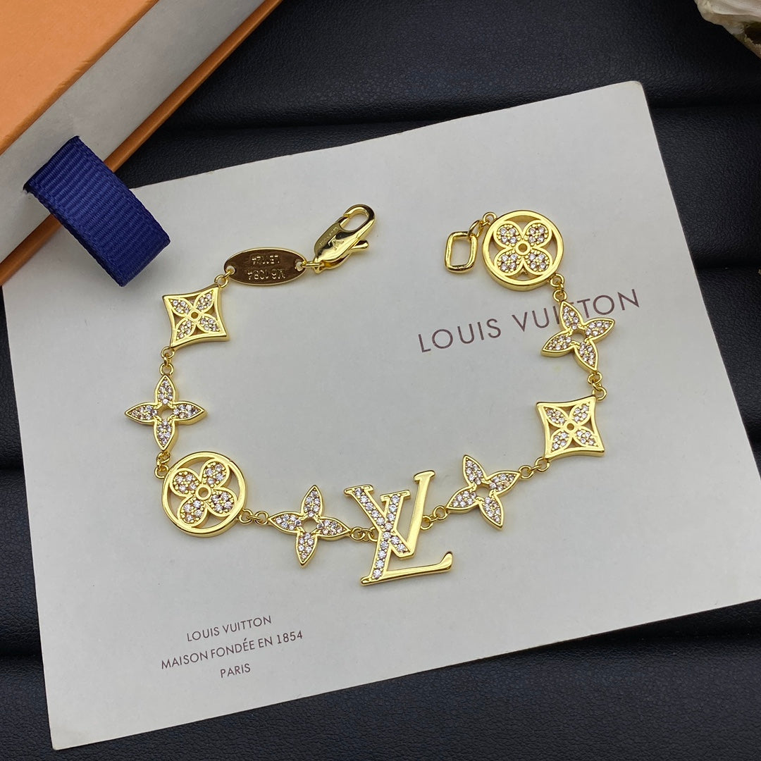 Pavé Four-Petal Flower & Round Coin All-Over Station Long set