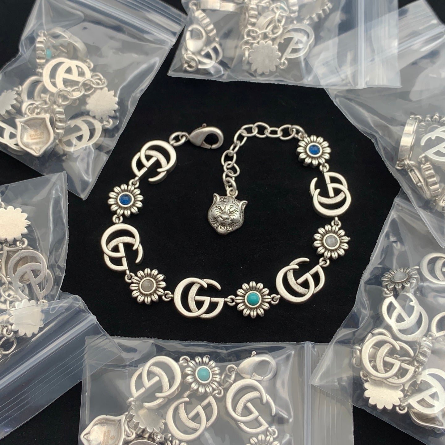 Vintage Daisy Logo Jewelry Set