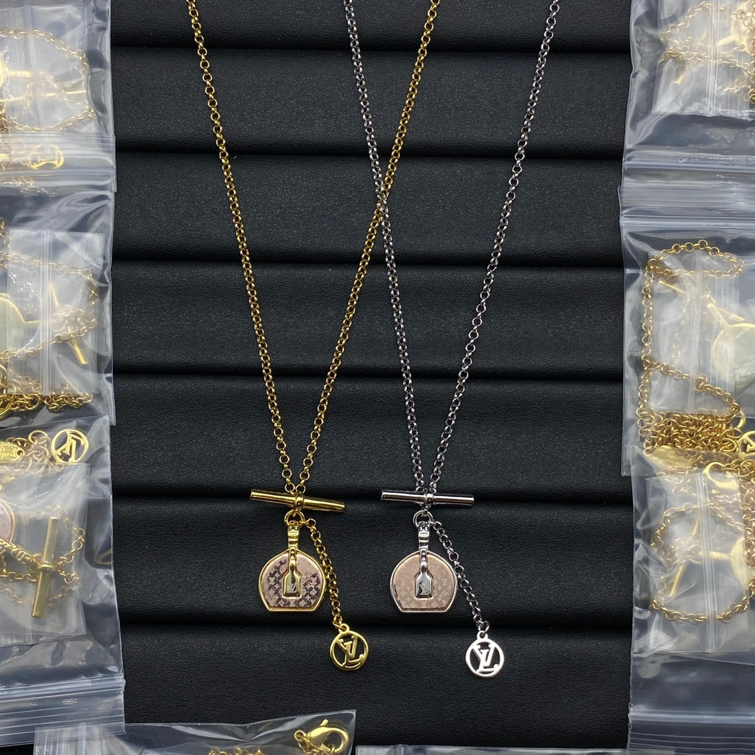 Enamel Coin Pendant T-Bar Toggle Cable Chain Necklace