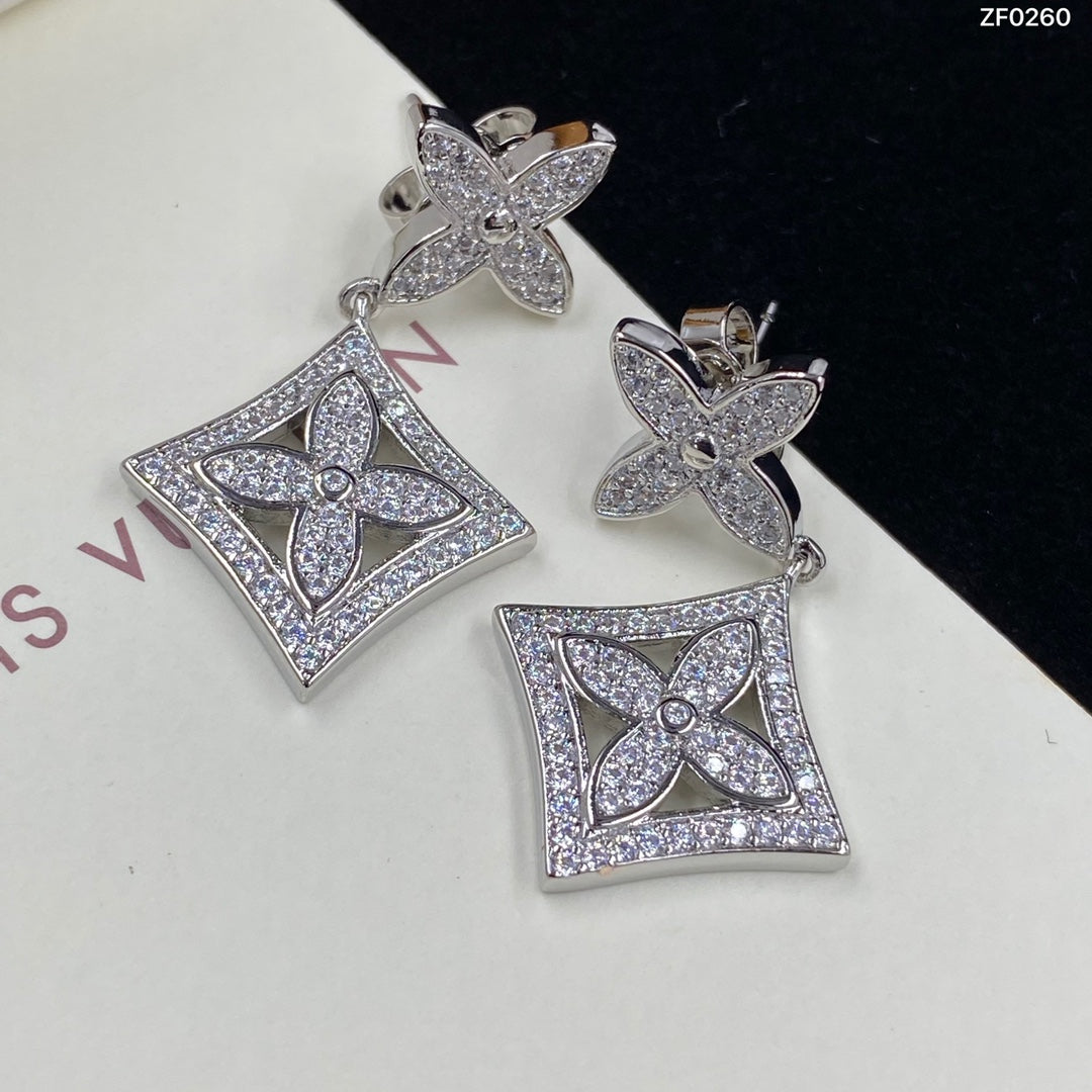 Rhinestone Clover & Rhombus Pendant Jewelry Set