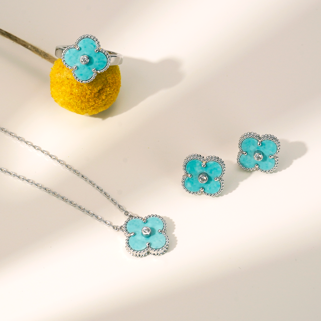 VCA-Celestite Four-Leaf Clover Three-Piece Set