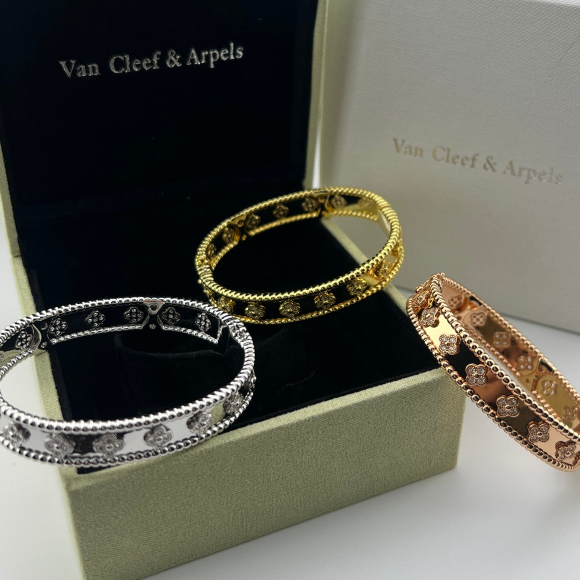 Wide Beaded Four-Flower Full-Diamond Kaleidoscope Bracelet