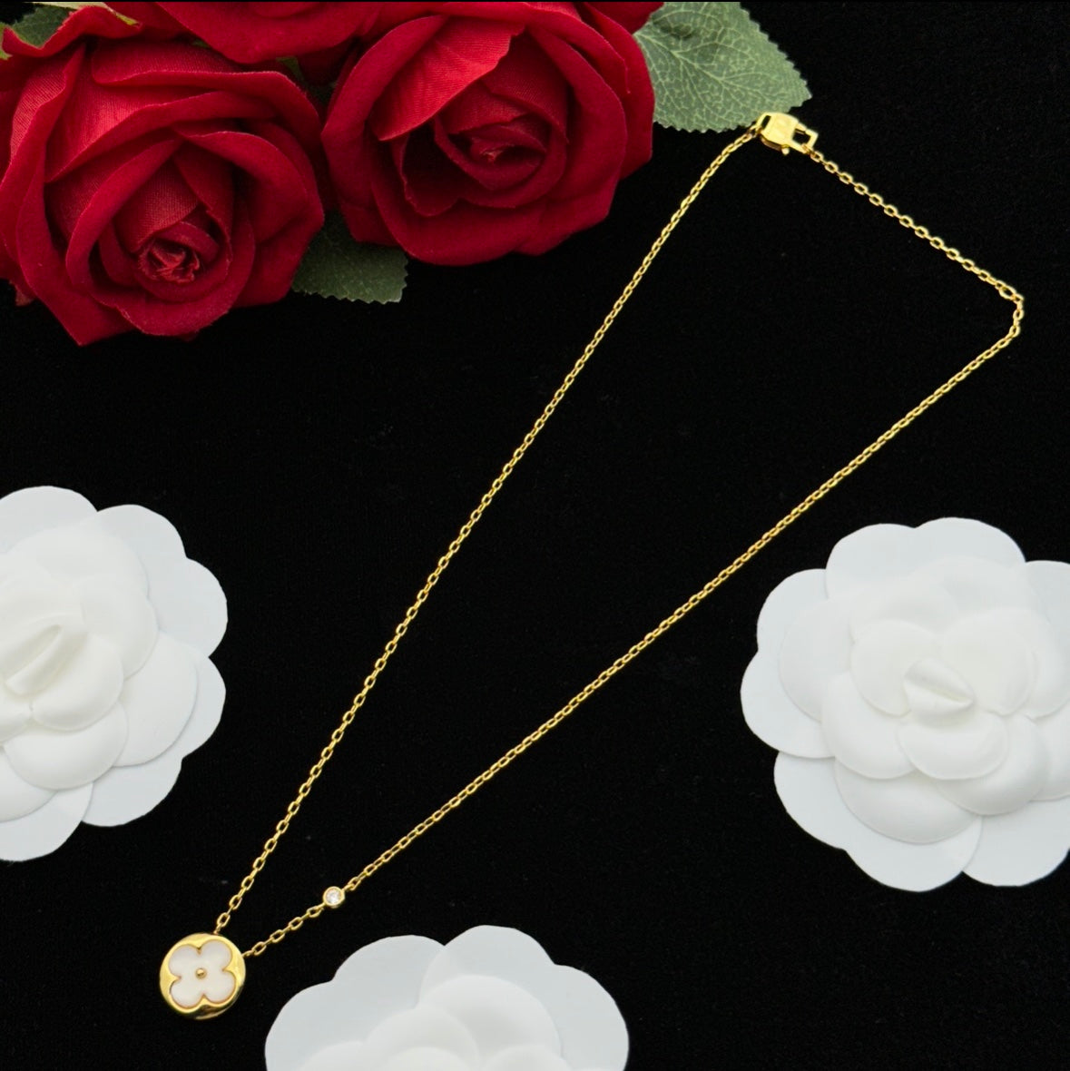 Mother of Pearl Clover Medallion 3-Piece Set