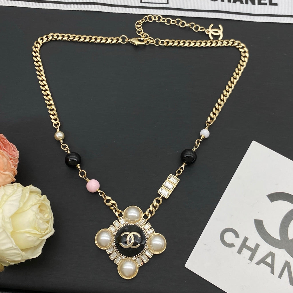 Pearl Flower Pendant Long Necklace