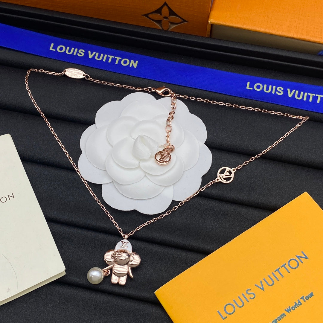 3D Teddy Bear & Freshwater Pearl Drop Pendant Cable Chain Necklace