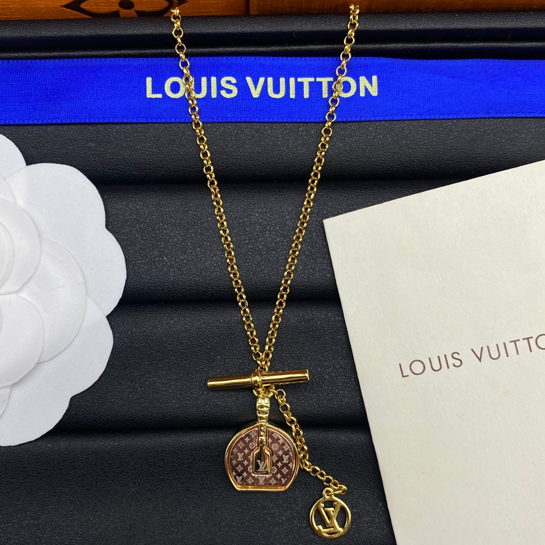 Enamel Coin Pendant T-Bar Toggle Cable Chain Necklace