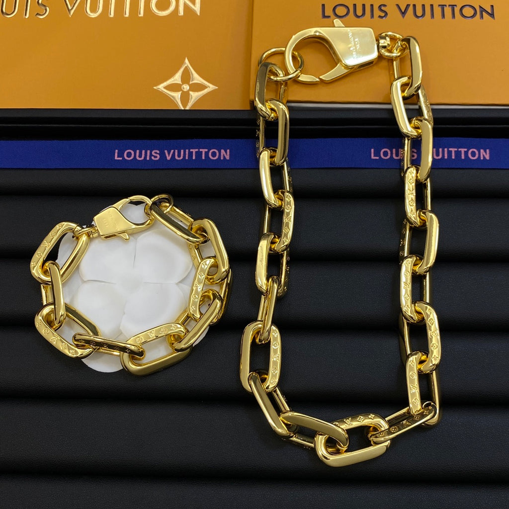 Bold Monogram Chain Link Jewelry Set