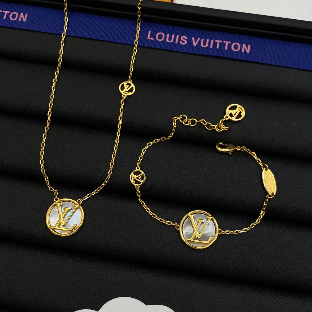 Tone Round Logo Medallion Necklace & Bracelet Set – Black Shell Inlay