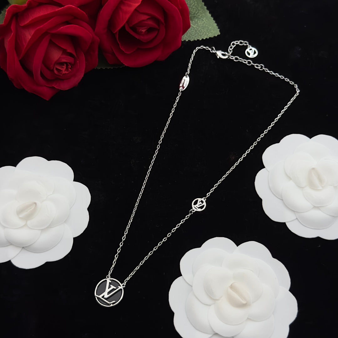 Tone Round Logo Medallion Necklace & Bracelet Set – Black Shell Inlay