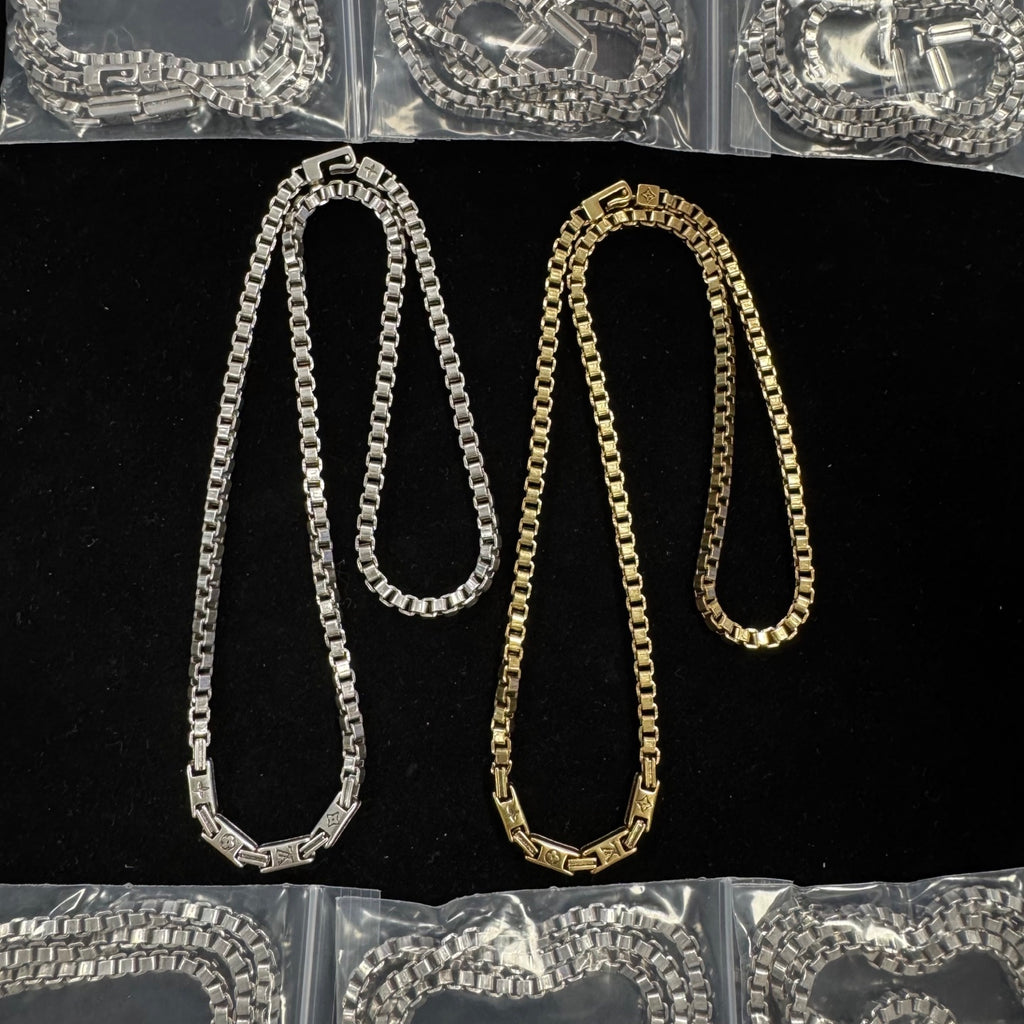 Chunky Box Chain Statement Necklace in Gold / Silver