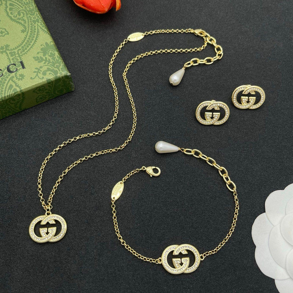 Diamond Pendant Set