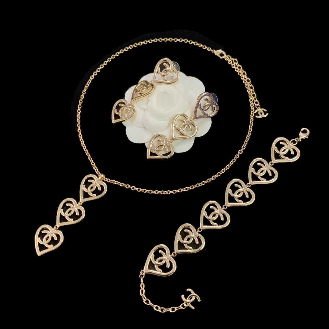 Hollow Heart Link Chain Jewelry Set