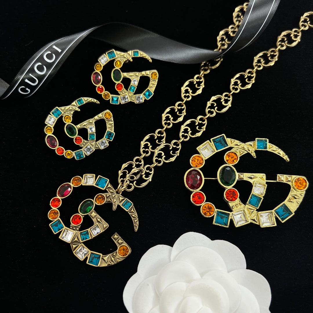 Multicolor Gemstone Logo Chain Jewelry Set