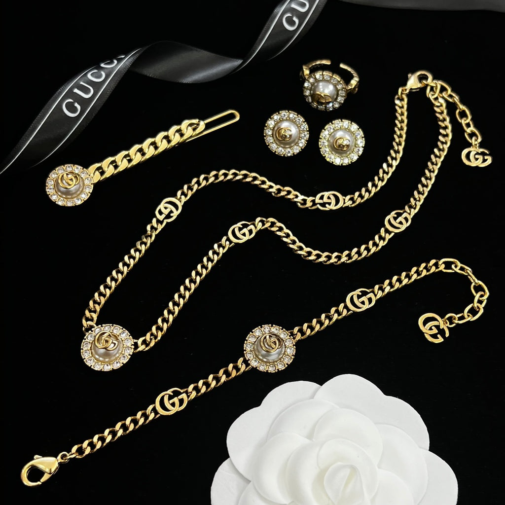 Luxury Pearl Rhinestone Halo Logo Full Jewelry Set