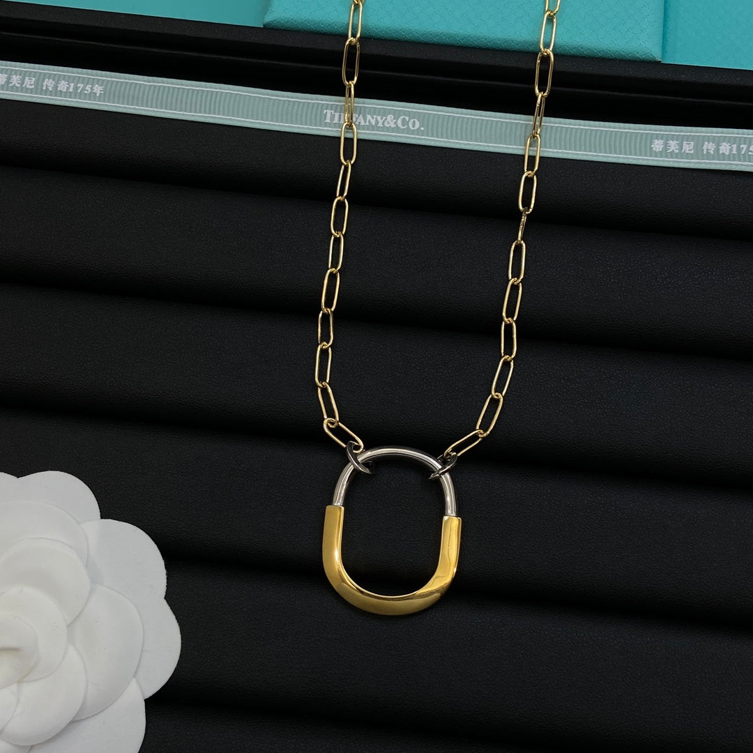 Polished Rounded Square Open Link Pendant Paperclip Chain Necklace – 4 Colors