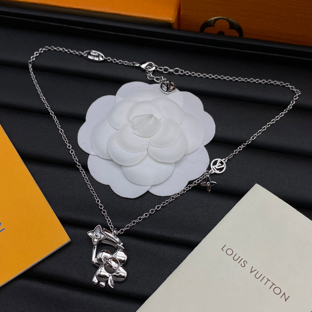 3D Puffy Bear Holding Star Flower Charm Cable Chain Necklace