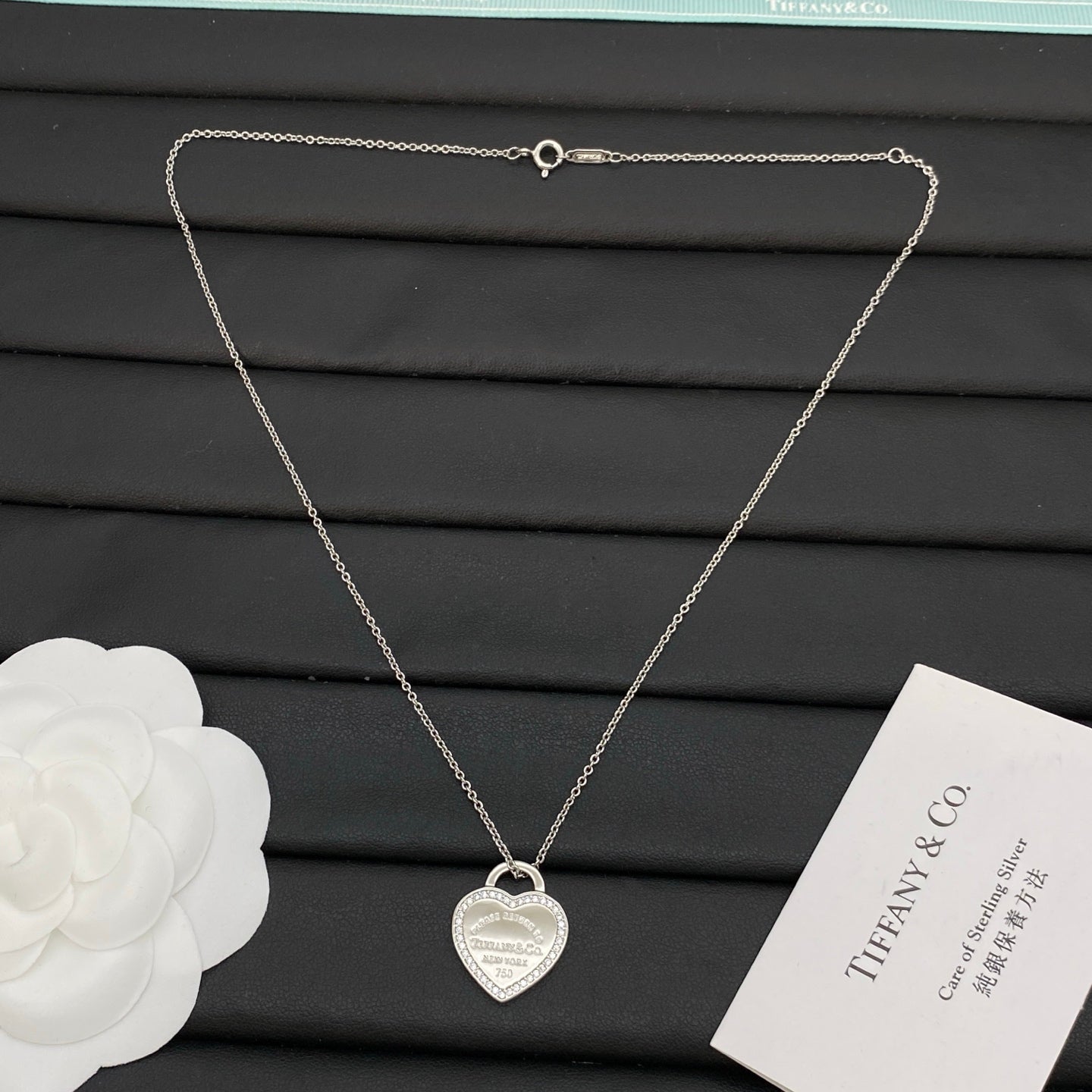 Crystal-Rimmed Heart Charm Necklace – Gold / Silver / Rose Gold