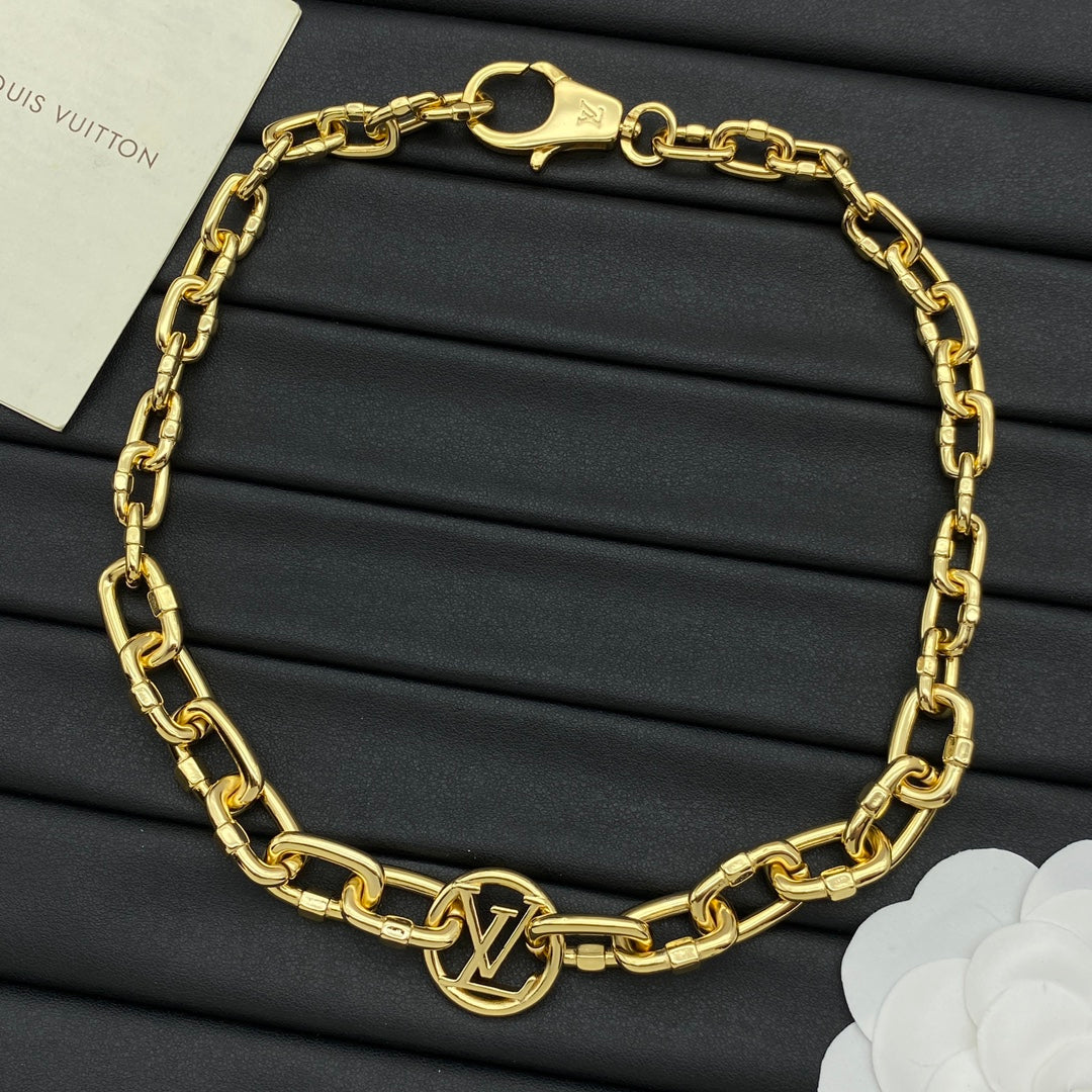 Chunky Mixed Link Chain Bracelet with Round Medallion Charm