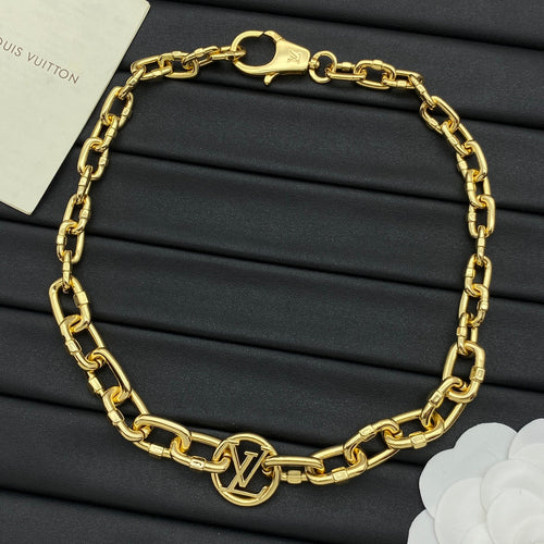 Chunky Mixed Link Chain Bracelet with Round Medallion Charm
