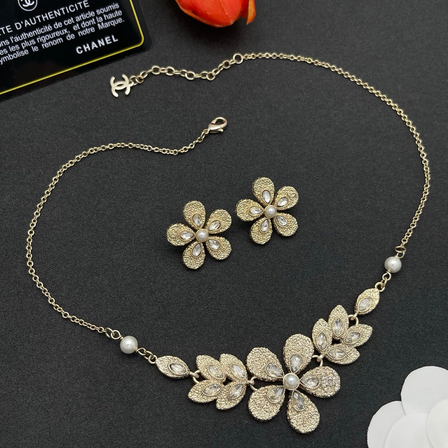 Textured Floral Cluster Pearl & Crystal Jewelry Set