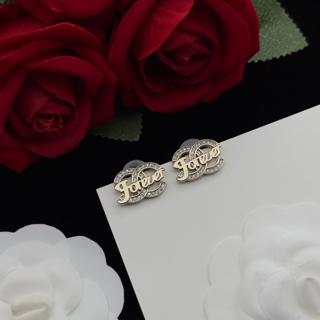Forever Radiance Jewelry Set – Crystal Curb Chain Necklace & Stud Earrings