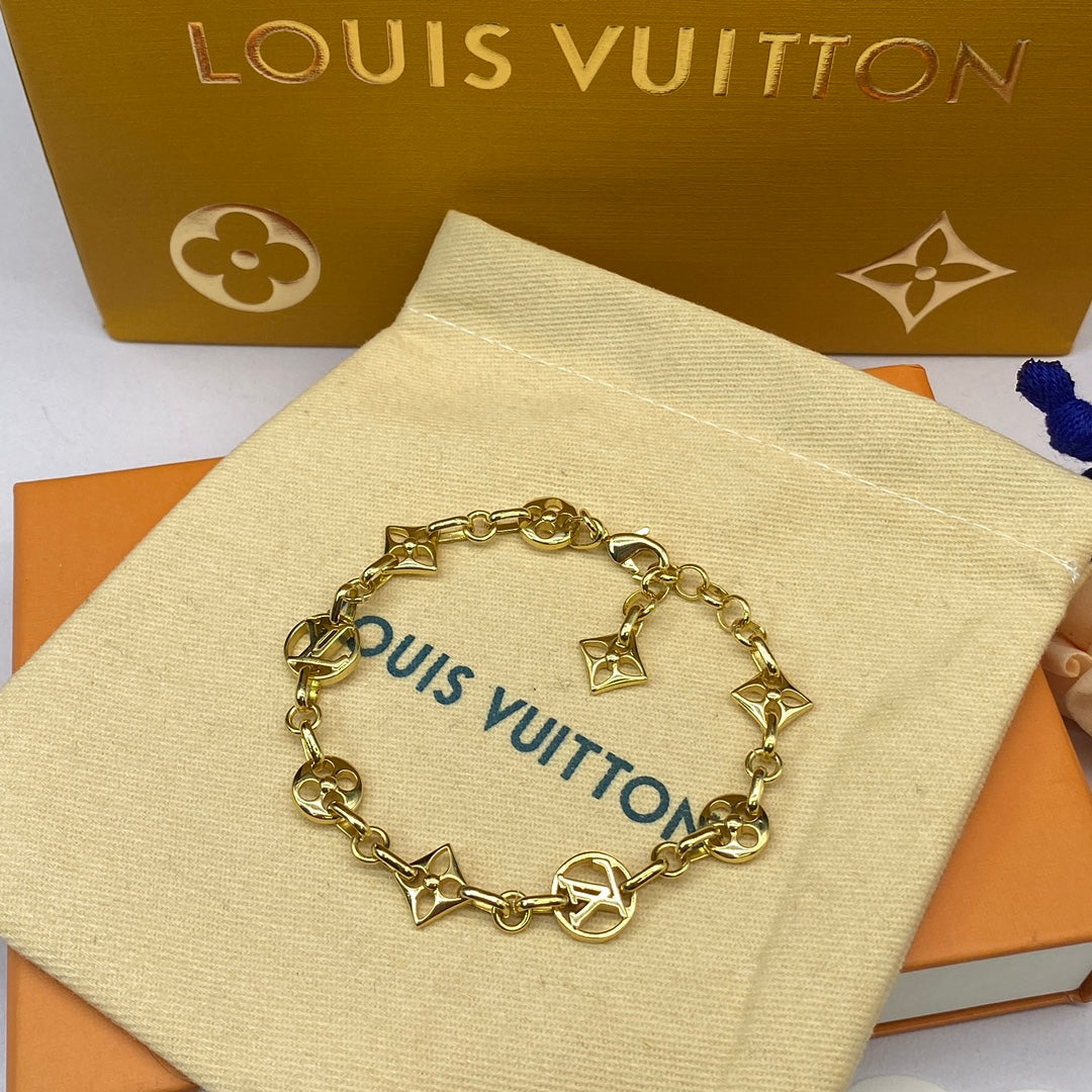 All-Over Logo Charm Link Chain Jewelry Set