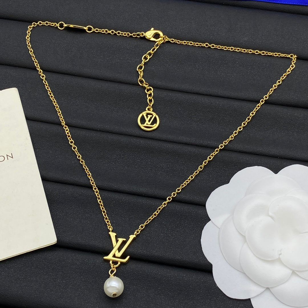 Initial Letter & Freshwater Pearl Drop Pendant Cable Chain Necklace