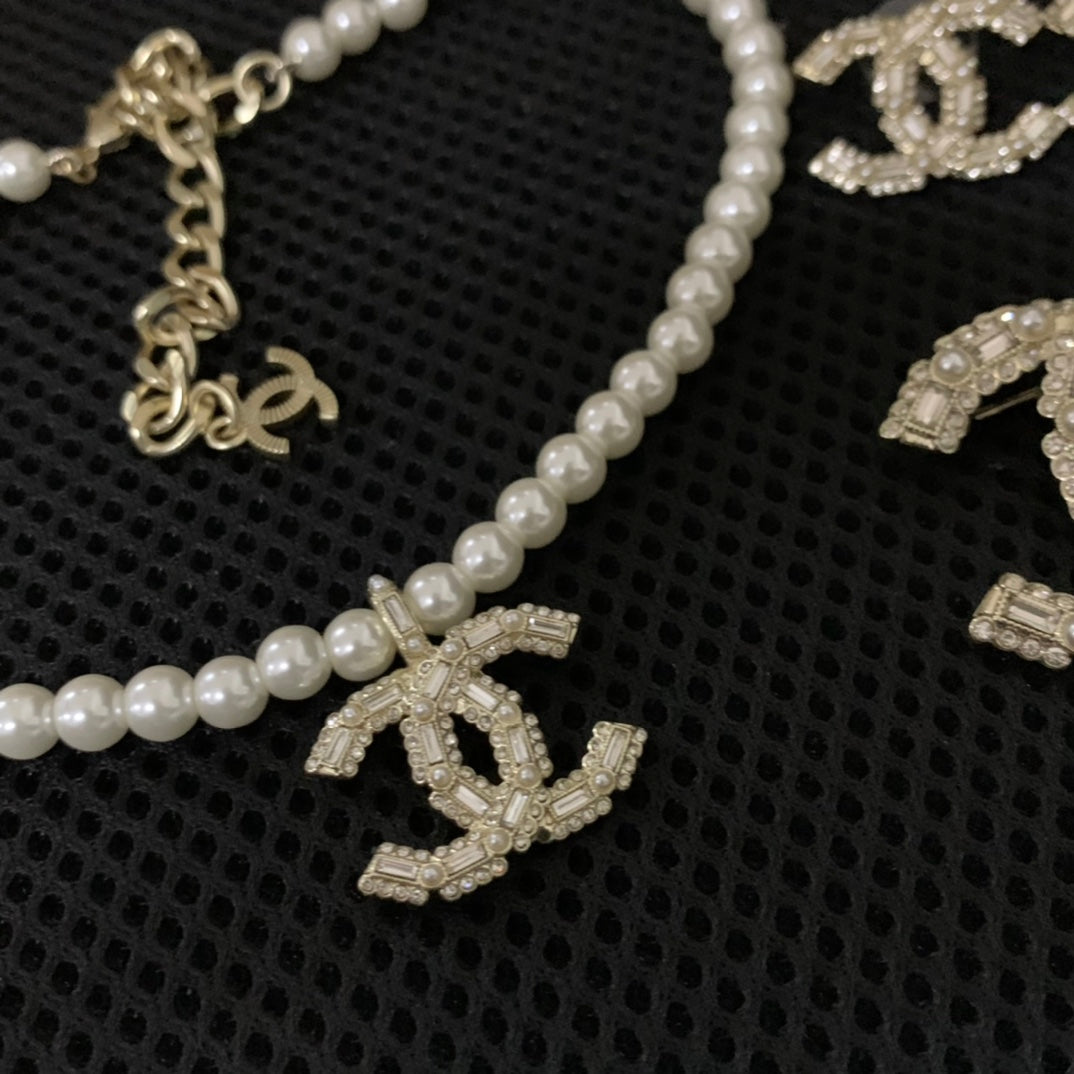 Pearl Strand & Baguette Crystal Charm Jewelry Set