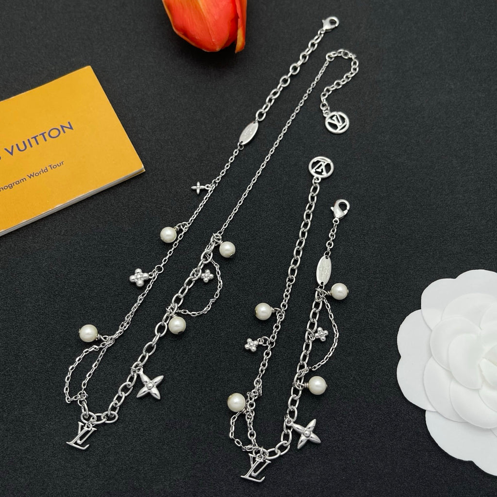 Pearl & Flower Charm Layered Chain Jewelry Set