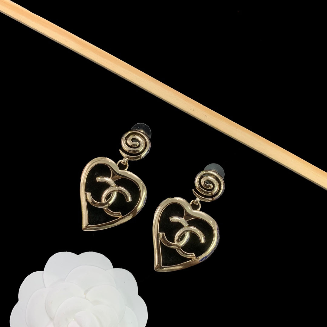 Oversized Hollow Heart & Spiral Charm Jewelry Set