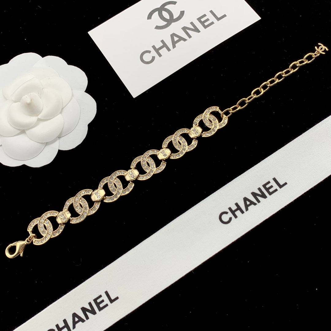 Crystal Interlocking Circle Chain Jewelry Set