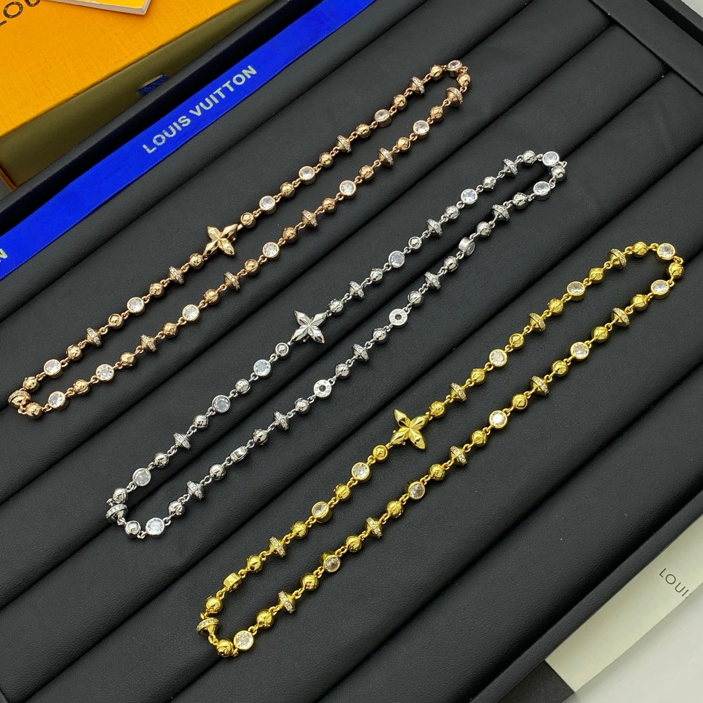 Crystal Bezel & Four-Petal Star Charm Full Station Set
