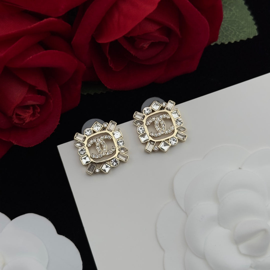 Baguette Crystal Sunburst Pendant Jewelry Set