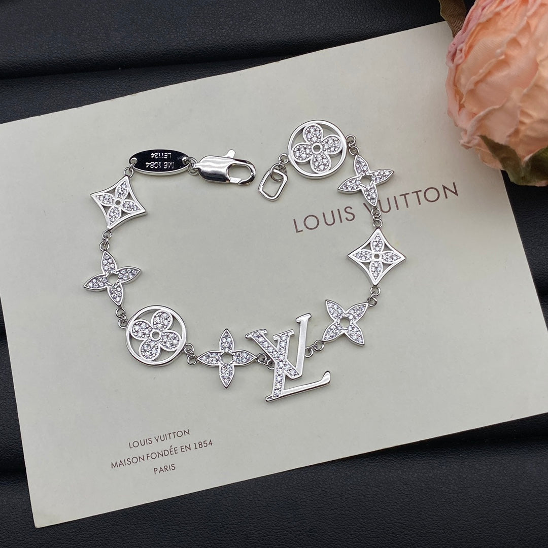 Pavé Four-Petal Flower & Round Coin All-Over Station Long set