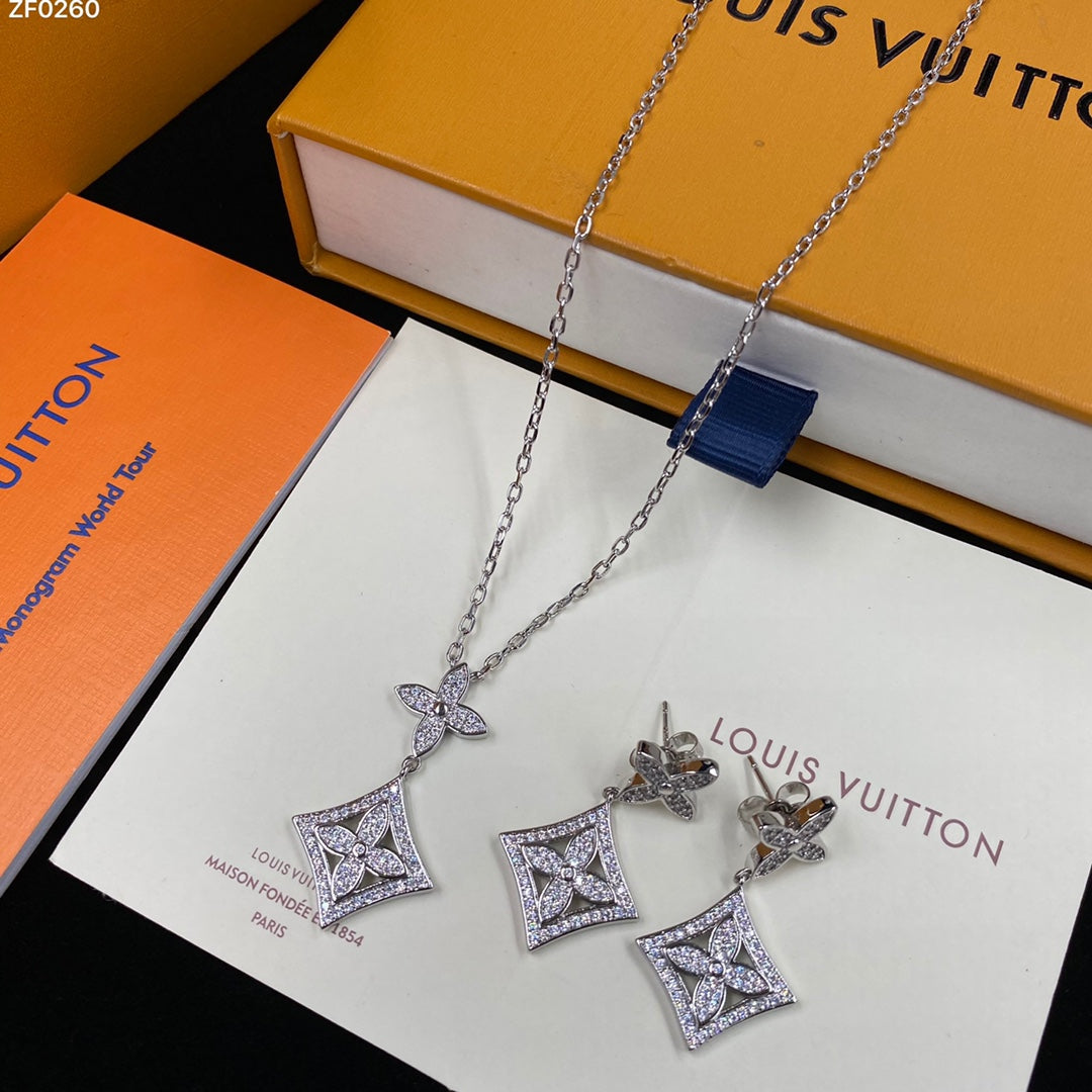 Rhinestone Clover & Rhombus Pendant Jewelry Set