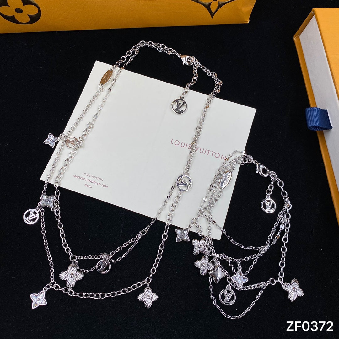 Layered Drape Chain & Multi-Charm Long Necklace