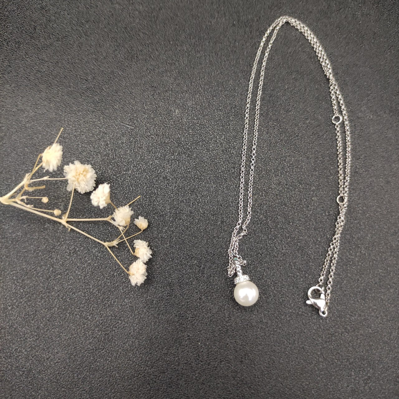 Twisted Bail Pearl Drop Pendant Necklace