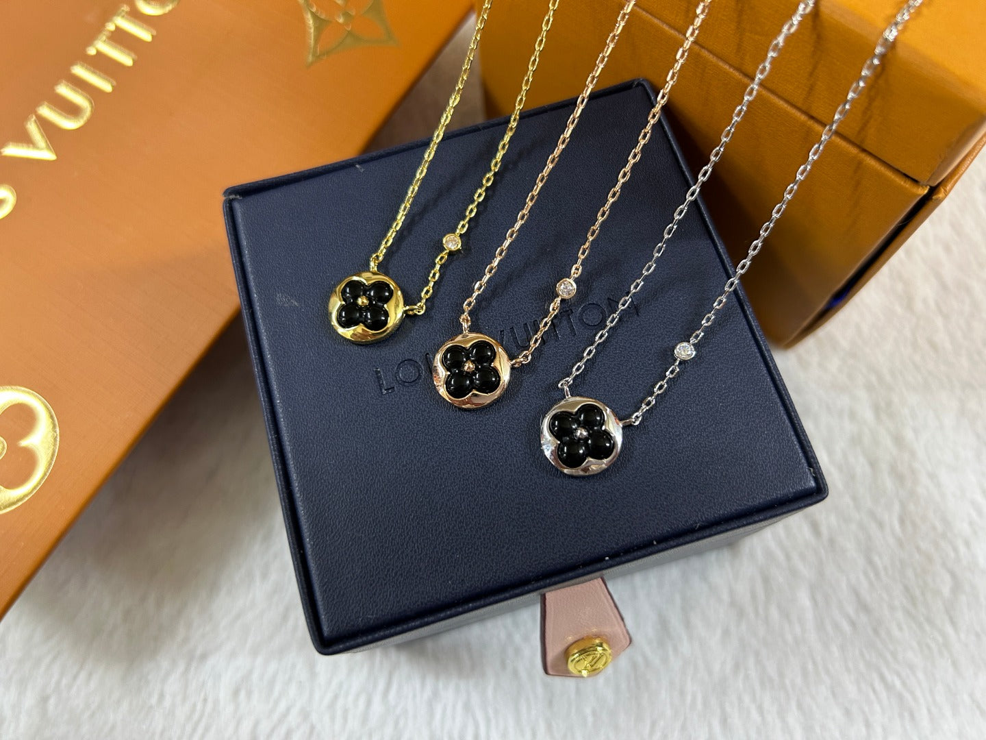 Glossy Black Clover Round Disc Pendant Necklace