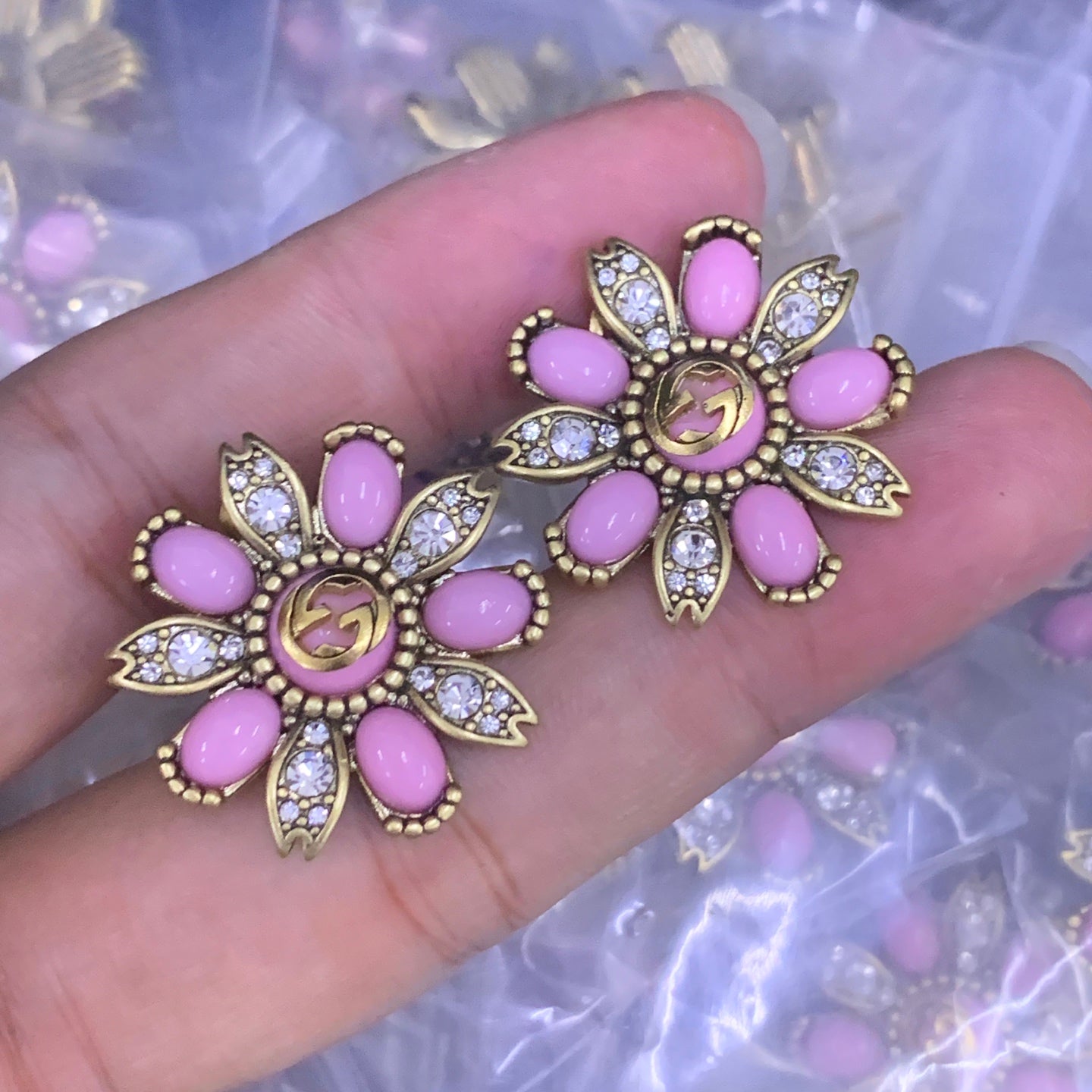 Gold Pearl Daisy Flower Logo Jewelry Set