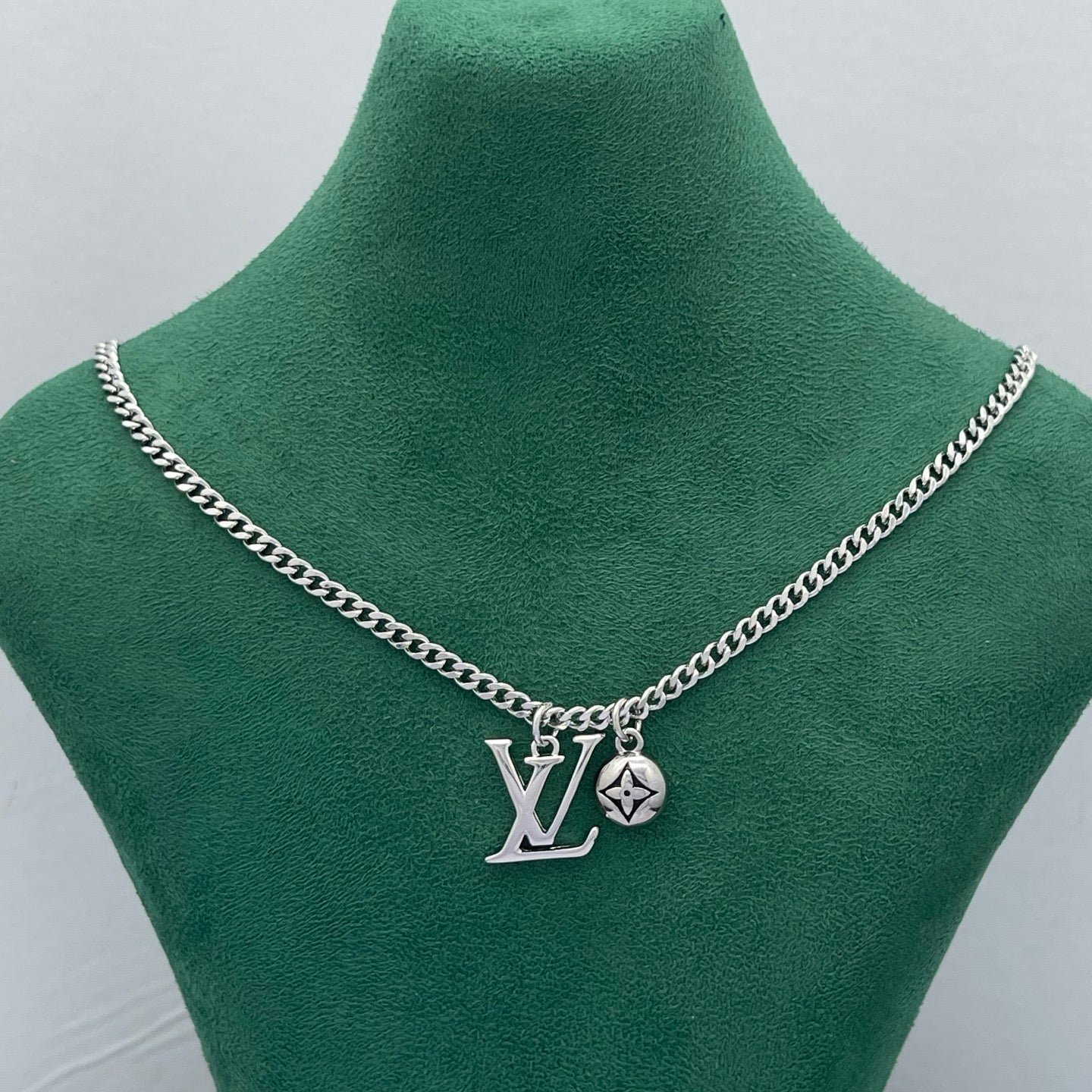 Bold Initial Letter & Four-Point Star Charm Curb Chain Necklace