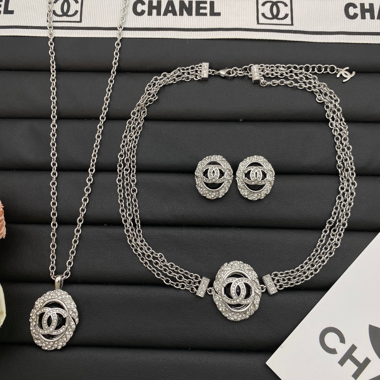 Crystal Swirl Jewelry Set – Multi-Chain Choker, Pendant Necklace & Stud Earrings