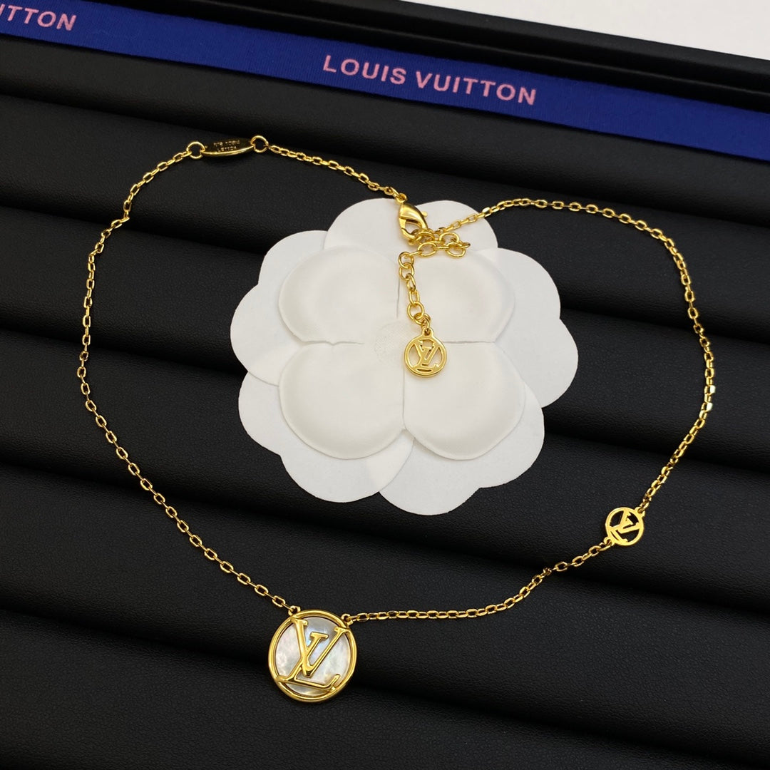 Tone Round Logo Medallion Necklace & Bracelet Set – Black Shell Inlay