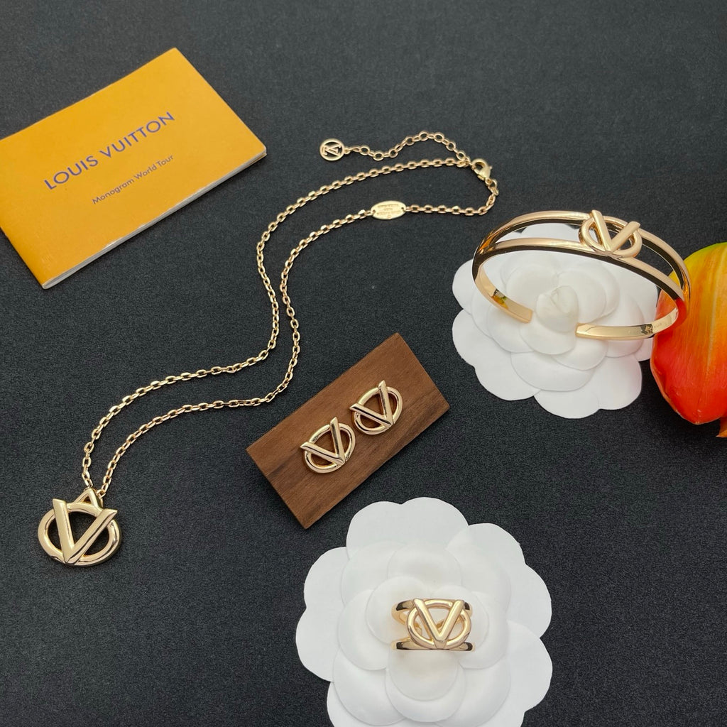 Minimalist V-Letter Logo 4-Piece Jewelry Set